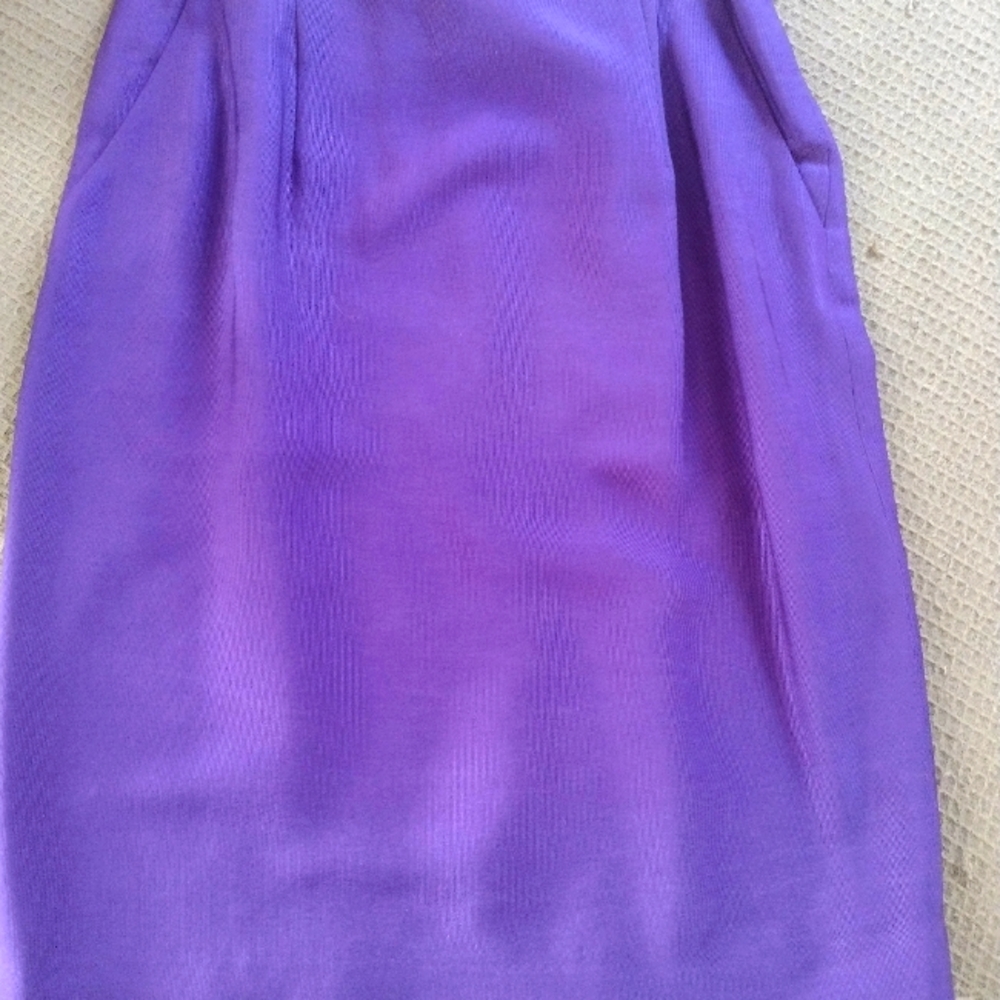 Vintage Silk Dana Buchman Blazer with matching skirt (can be sold separately) - Picture 10 of 13